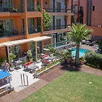 Palmera & - Adults Only הרסוניסוס